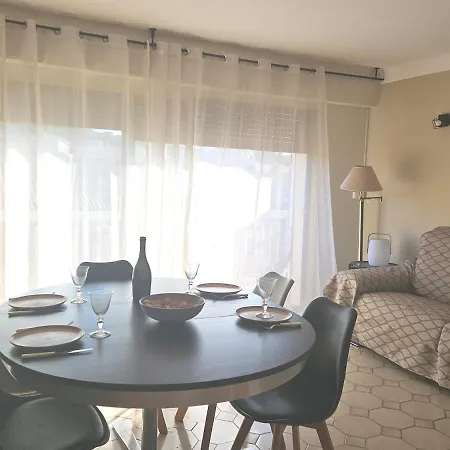 Apartment Entre Et